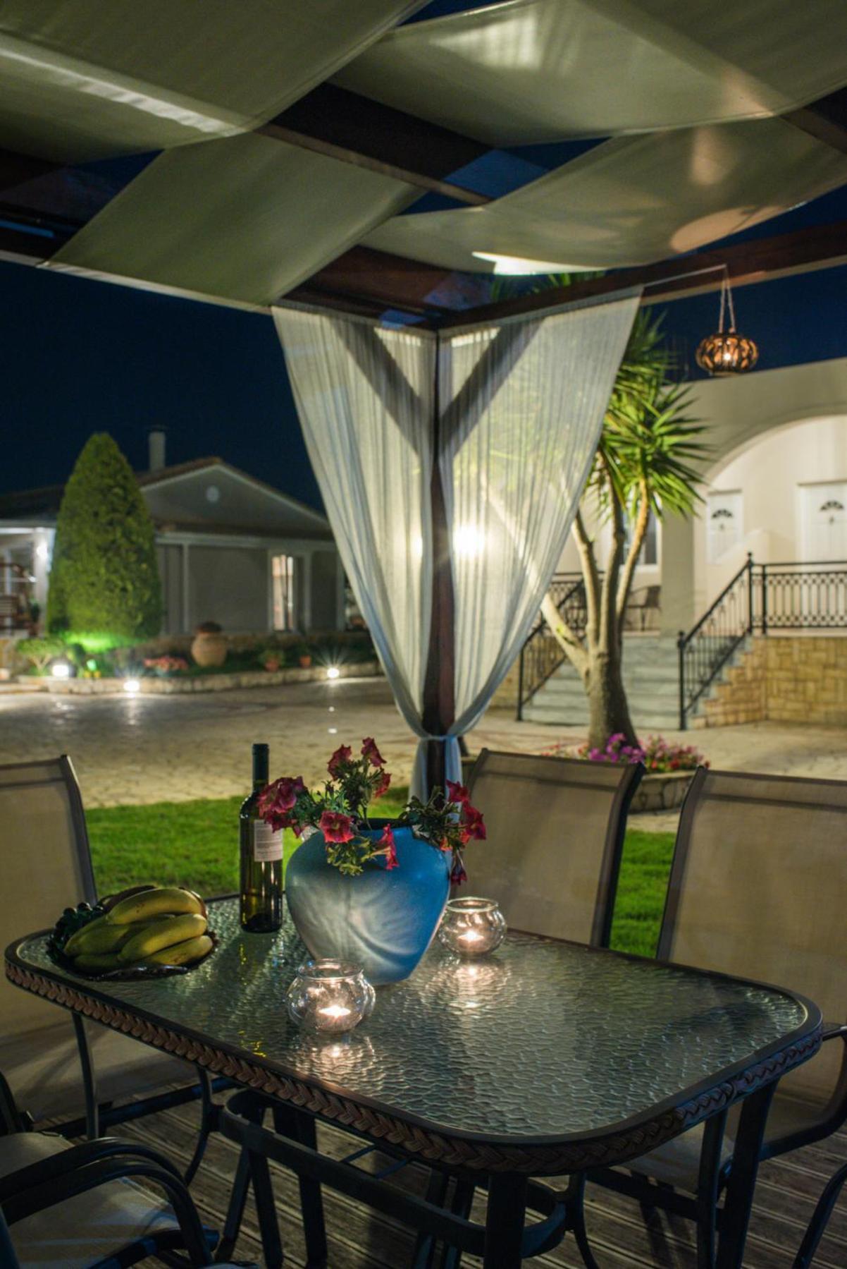 Mystic Garden Apartments Zakynthos Town Exterior photo